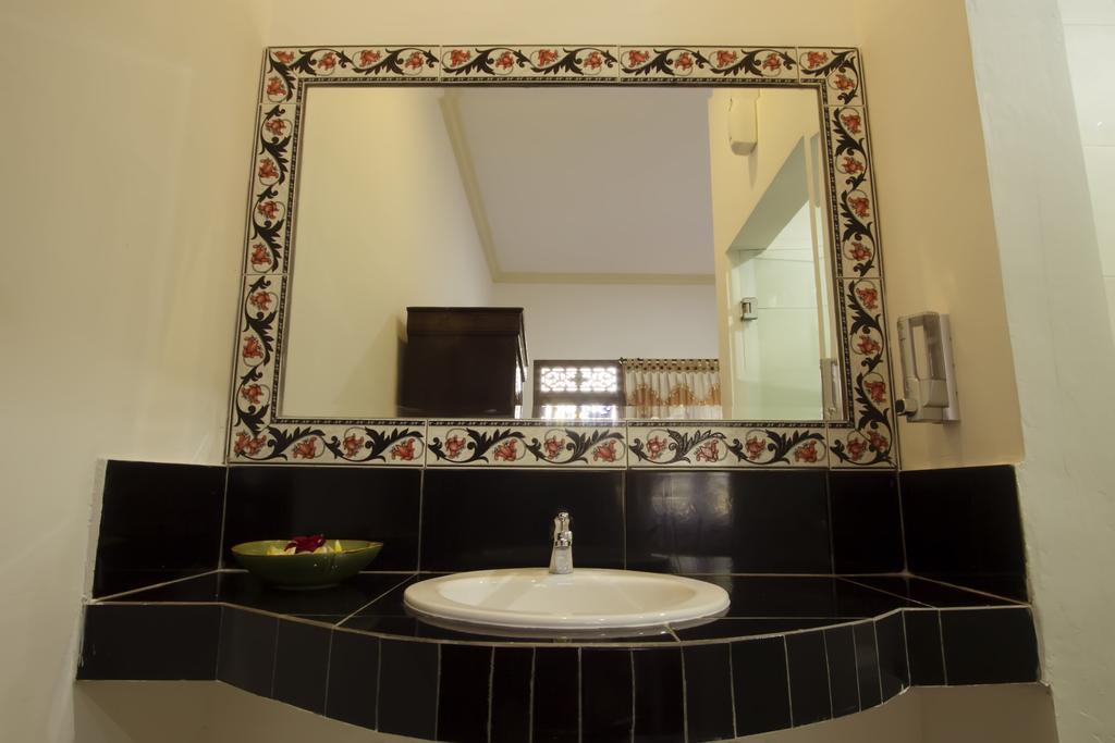 Frangipani Homestay Nusa Dua  Szoba fotó